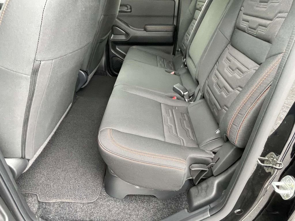 Used 2026 Nissan Frontier PRO-4X w/ Pro-4x Convenience Package image 10