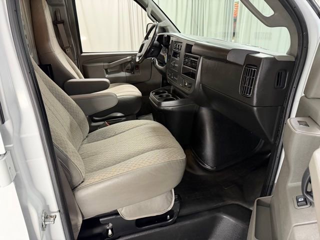 Used 2023 GMC Savana 2500 w/ Driver Convenience Package RWD image 7