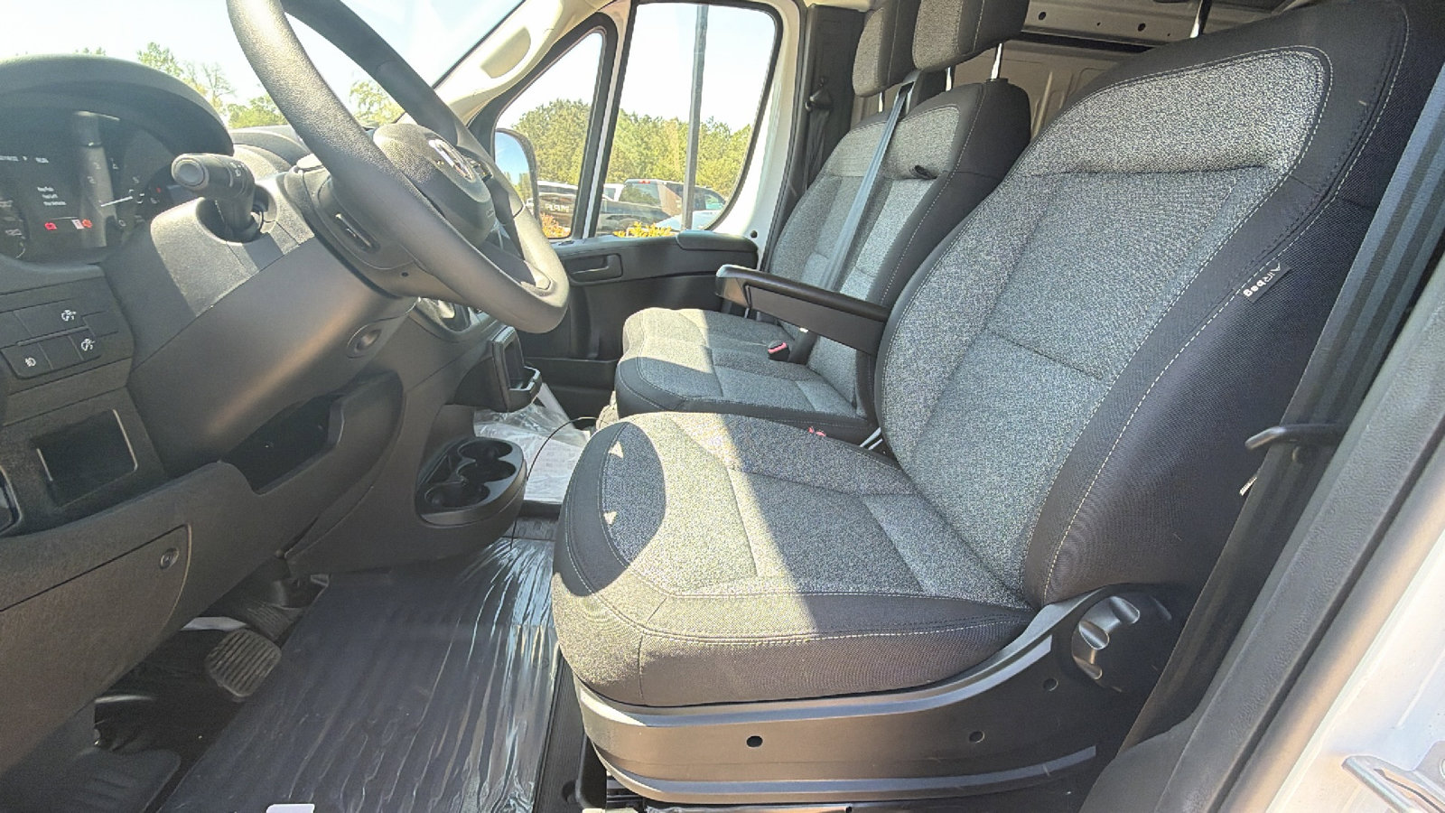 New 2026 RAM ProMaster 1500 w/ Convenience Group FWD image 17