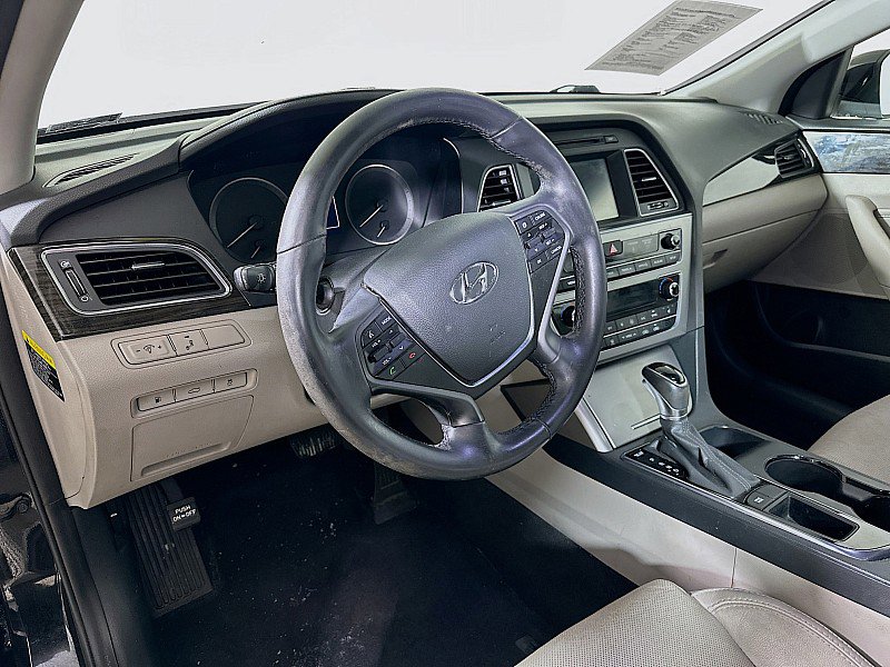 Used 2017 Hyundai Sonata Limited image 9