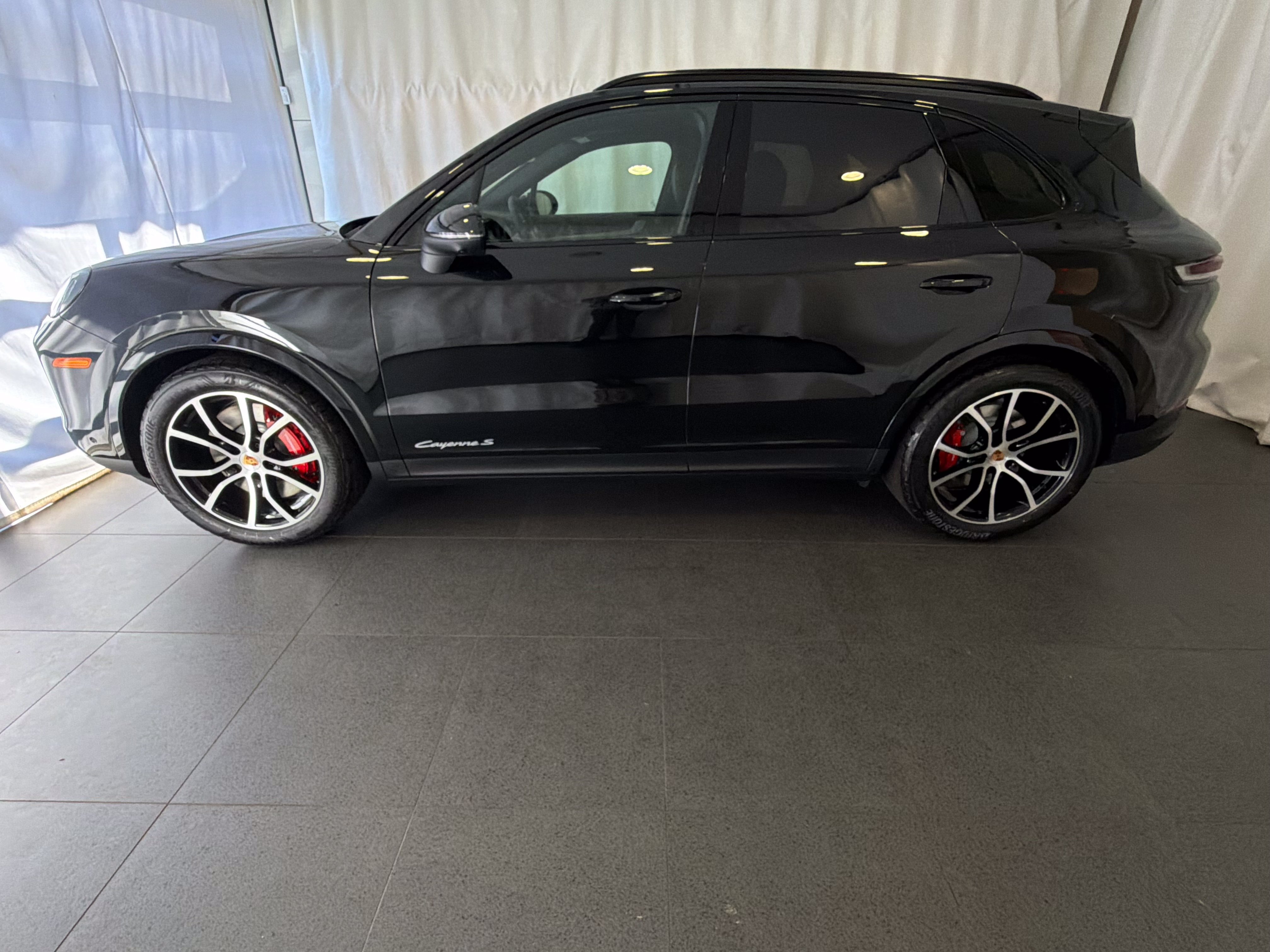 New 2027 Porsche Cayenne S AWD/4WD image 2