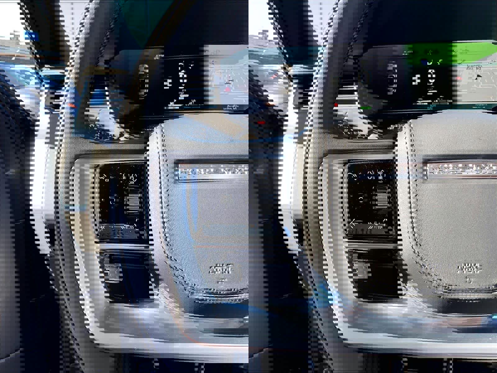 New 2026 Land Rover Range Rover SE image 17