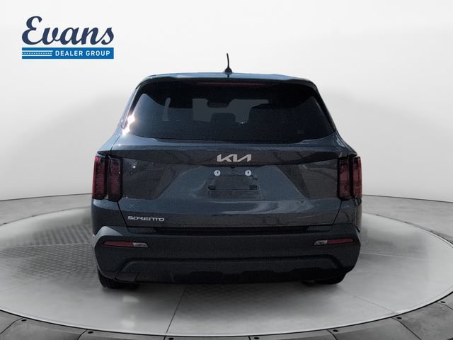 Used 2023 Kia Sorento LX FWD image 6