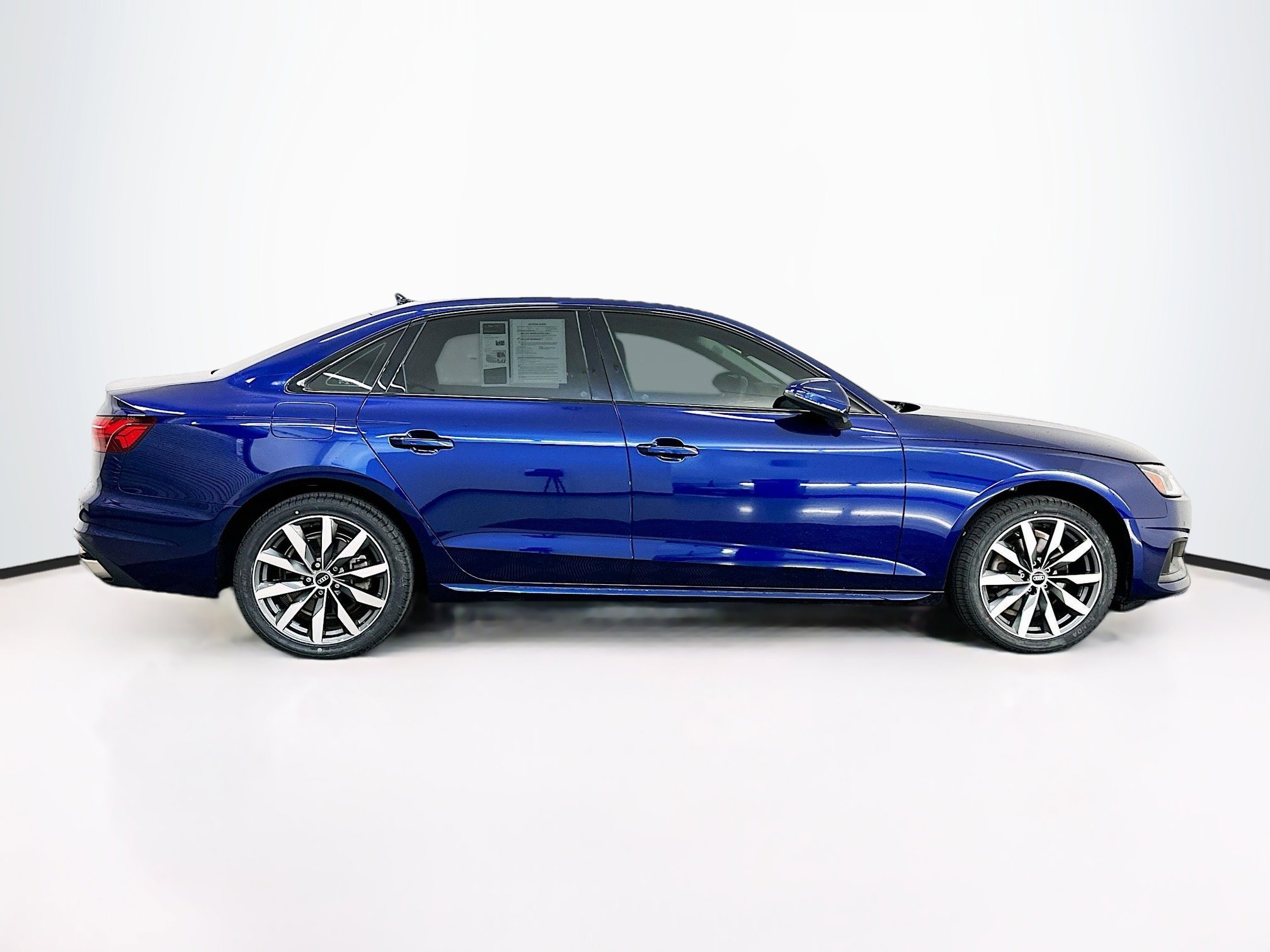 Used 2022 Audi A4 2.0T Premium Plus w/ Premium Plus Package image 10