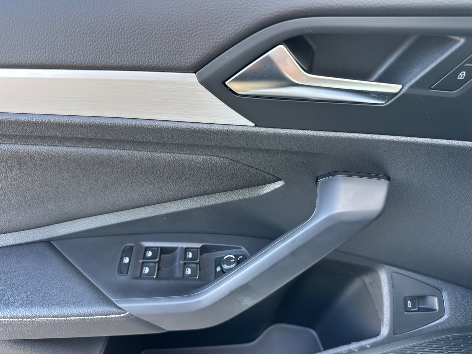 New 2027 Volkswagen Jetta S FWD image 11