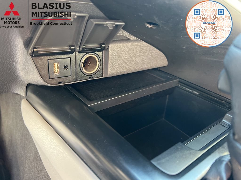 Used 2018 Toyota Camry LE FWD image 28