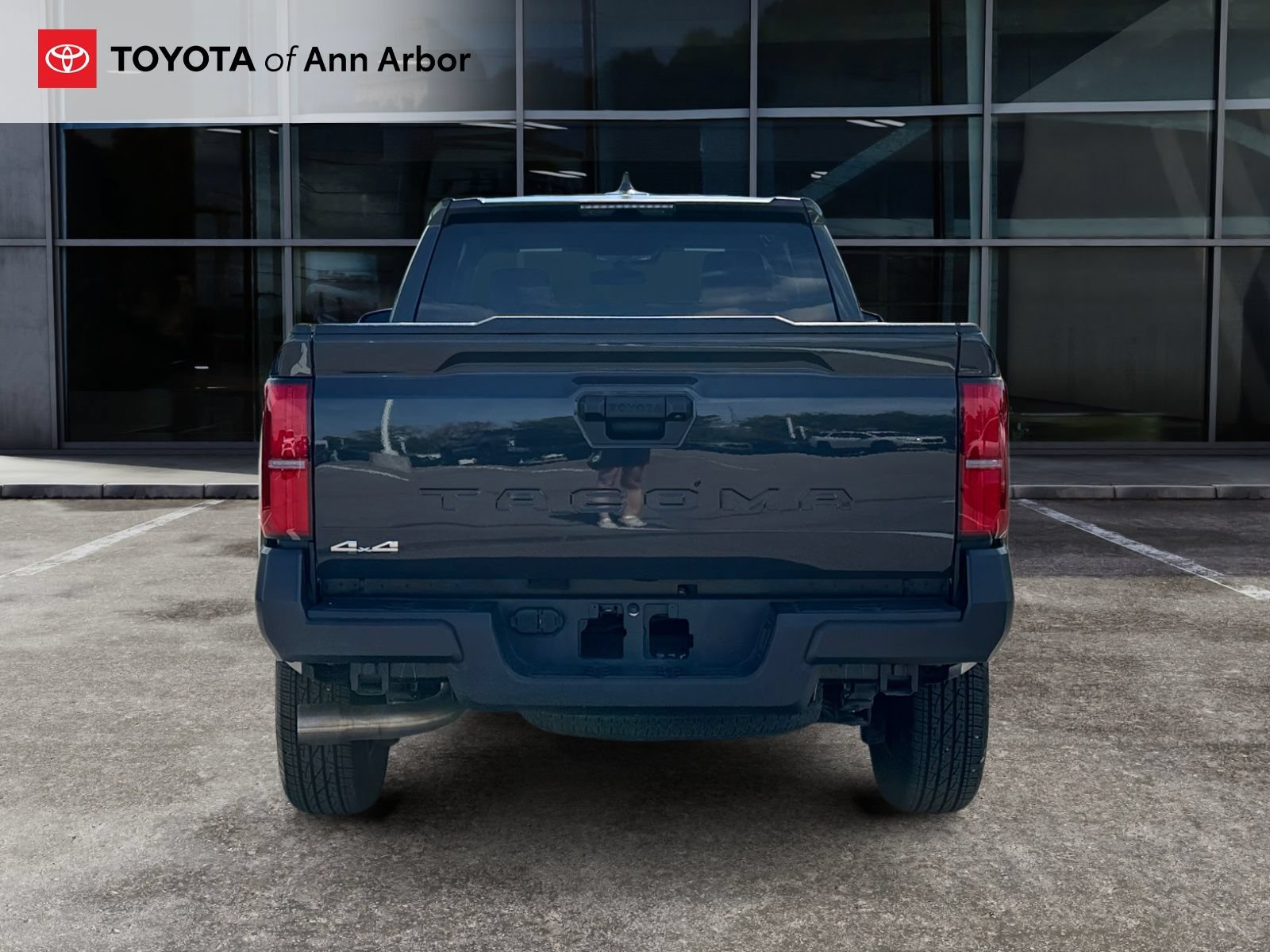 Used 2025 Toyota Tacoma SR AWD/4WD image 9
