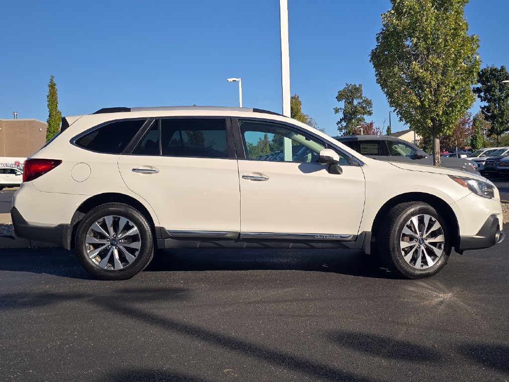 Used 2019 Subaru Outback 2.5i Touring w/ Popular Package #3A AWD/4WD image 28