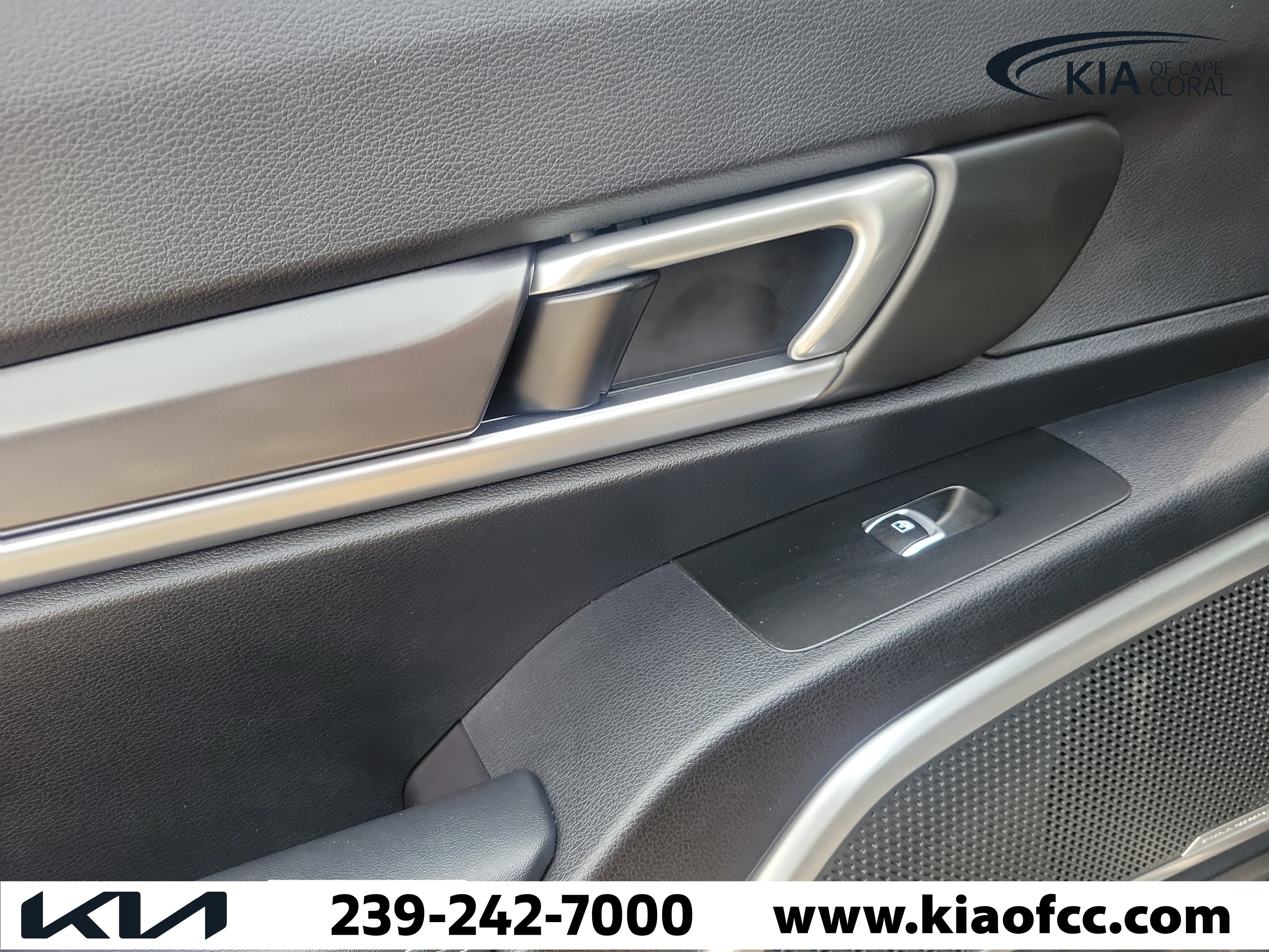Certified 2024 Kia Telluride S w/ S Sunroof Package AWD/4WD image 12