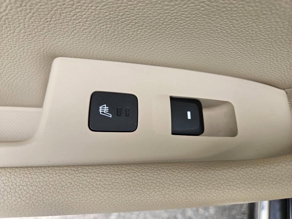 Used 2016 Hyundai Sonata Limited w/ Option Group 02 FWD image 43