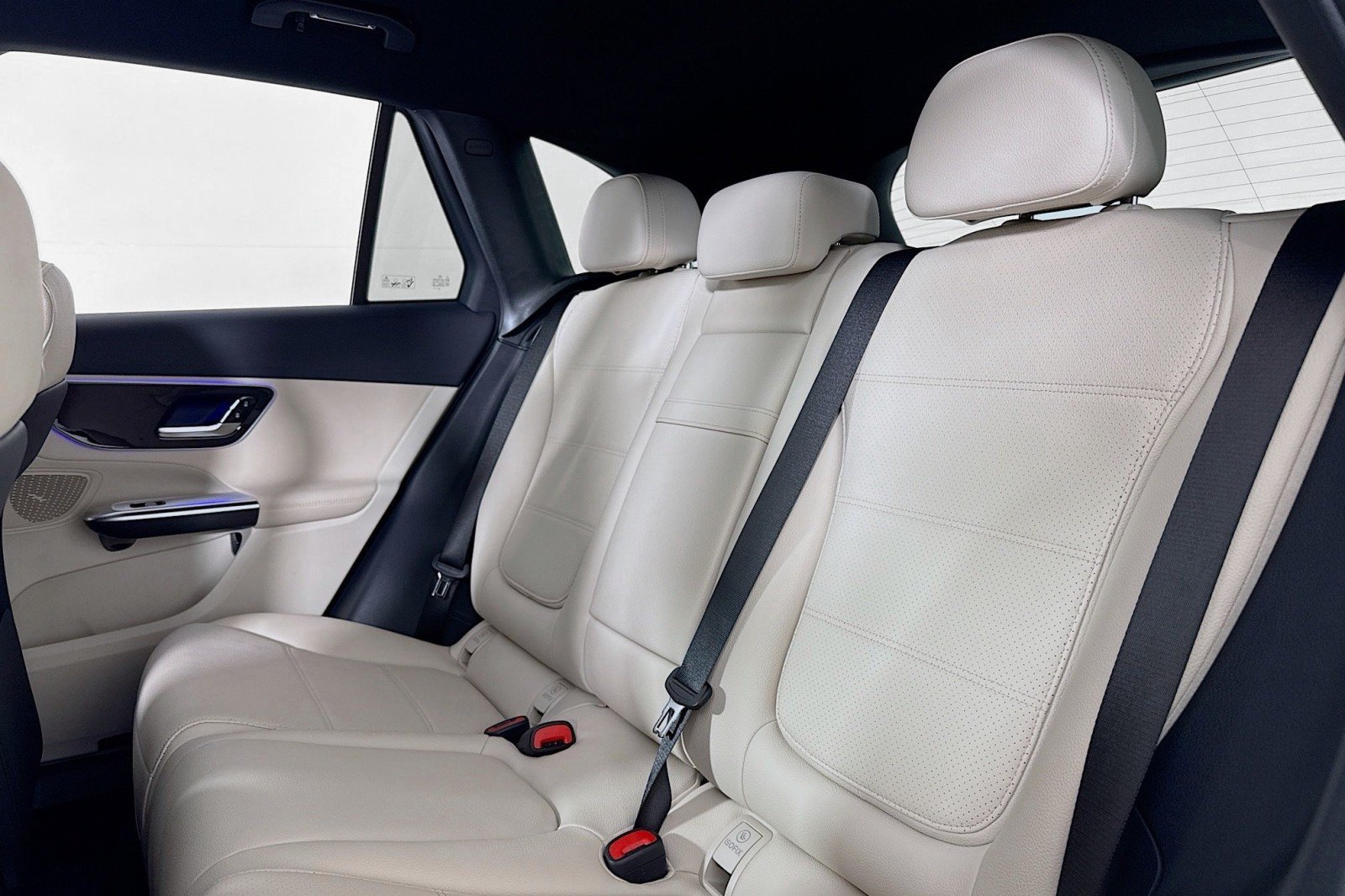 Certified 2026 Mercedes-Benz GLC 300 image 9