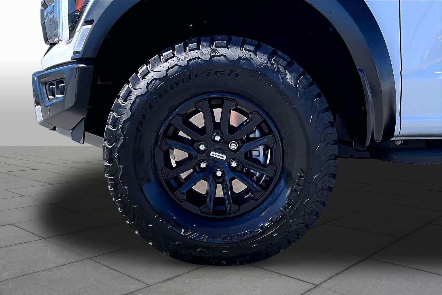 Used 2025 Ford F150 Raptor AWD/4WD image 10