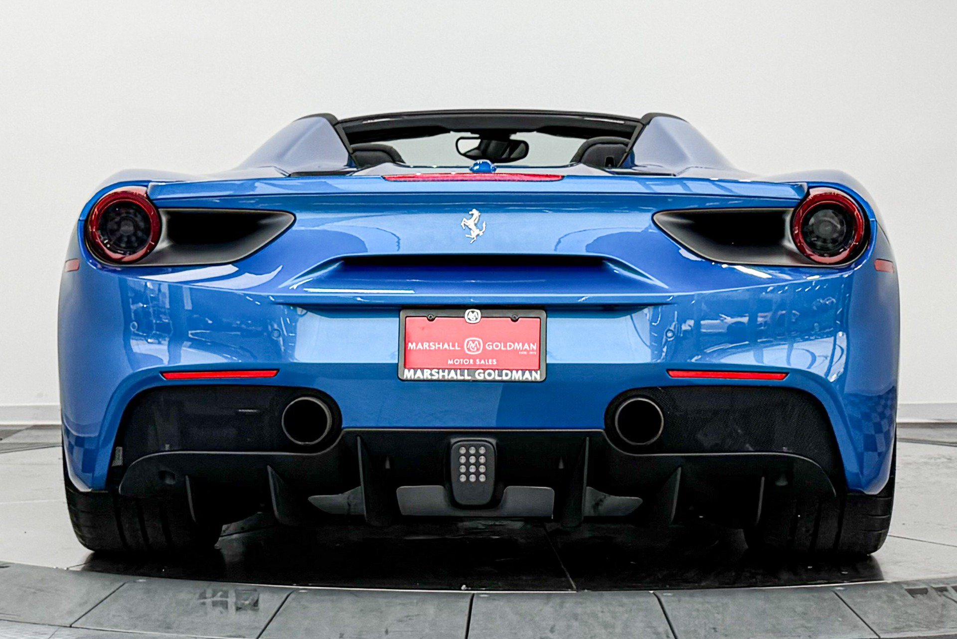 Used 2018 Ferrari 488 Spider RWD image 8
