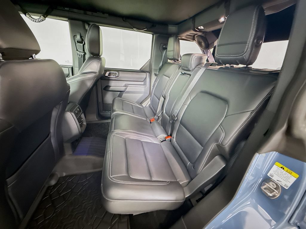 Used 2025 Ford Bronco Outer Banks AWD/4WD image 24