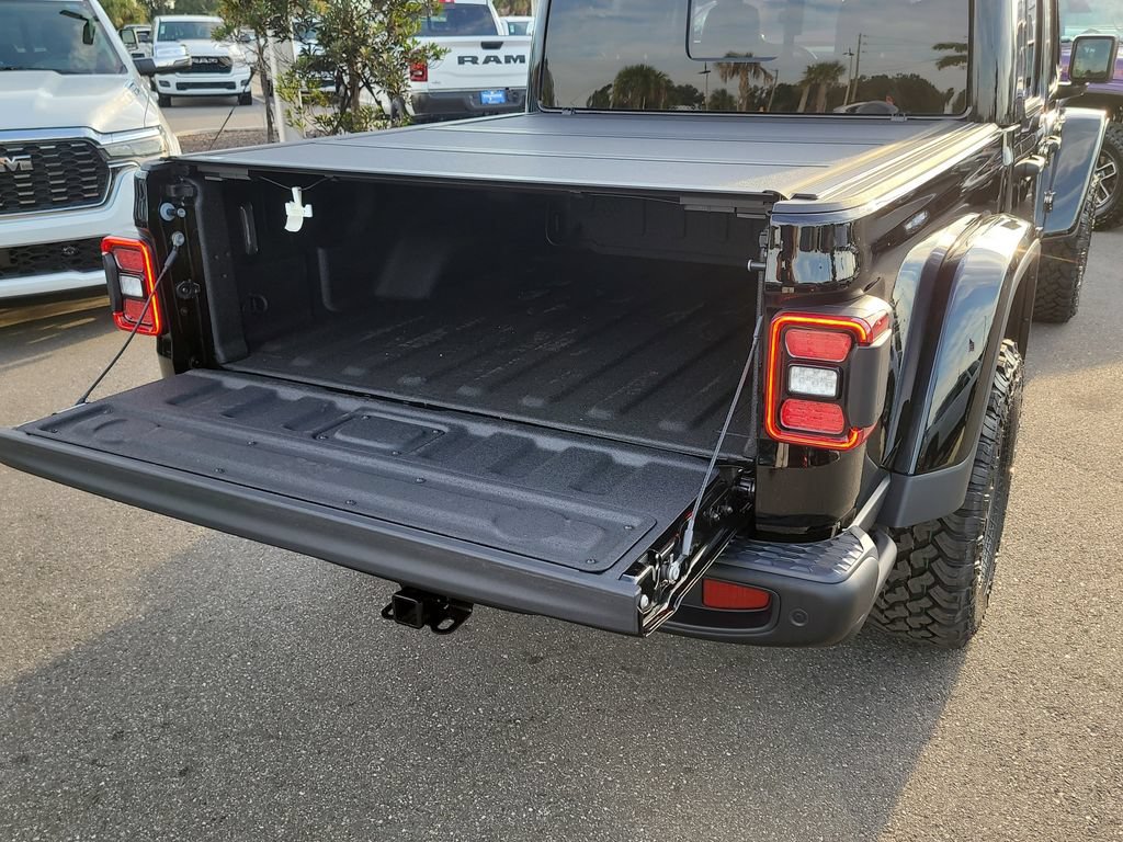 New 2026 Jeep Gladiator Mojave AWD/4WD image 9