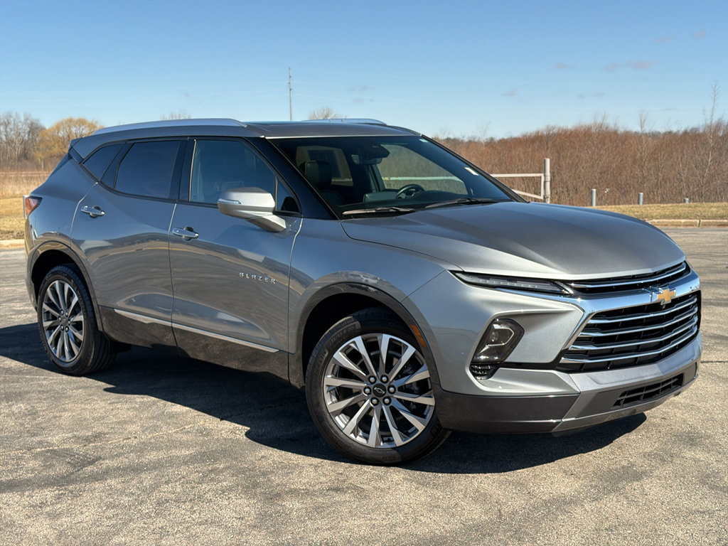Used 2023 Chevrolet Blazer Premier w/ Driver Confidence II Package AWD/4WD image 5