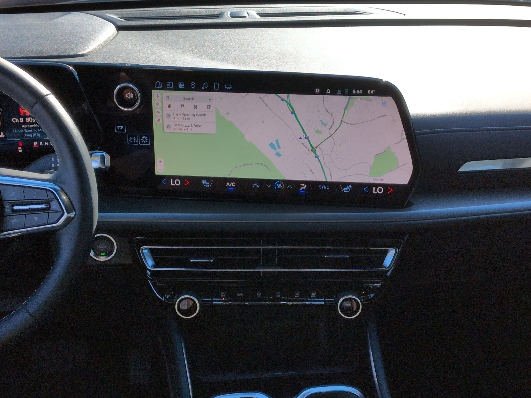 Used 2025 Chevrolet Traverse LT w/ Midnight/Sport Edition image 29