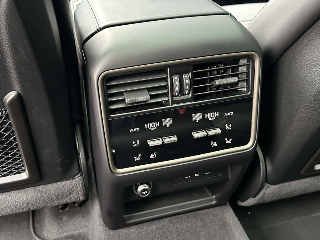 Certified 2025 Porsche Cayenne Turbo image 15