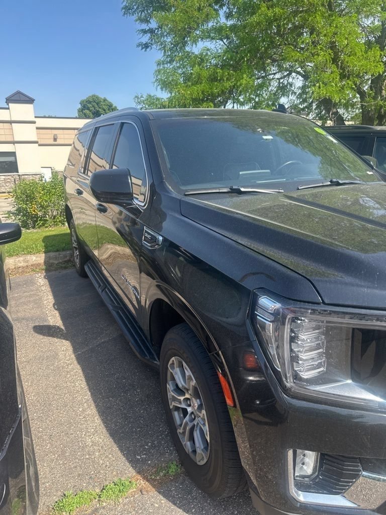 Used 2021 GMC Yukon XL SLE w/ Gmc Pro Safety Plus Package AWD/4WD image 6