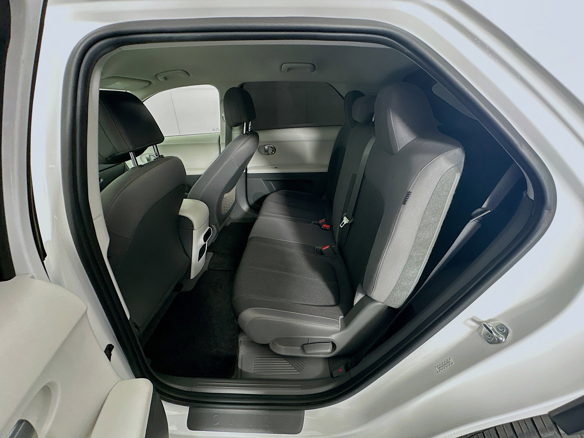 Used 2024 Hyundai Ioniq 5 SE image 27