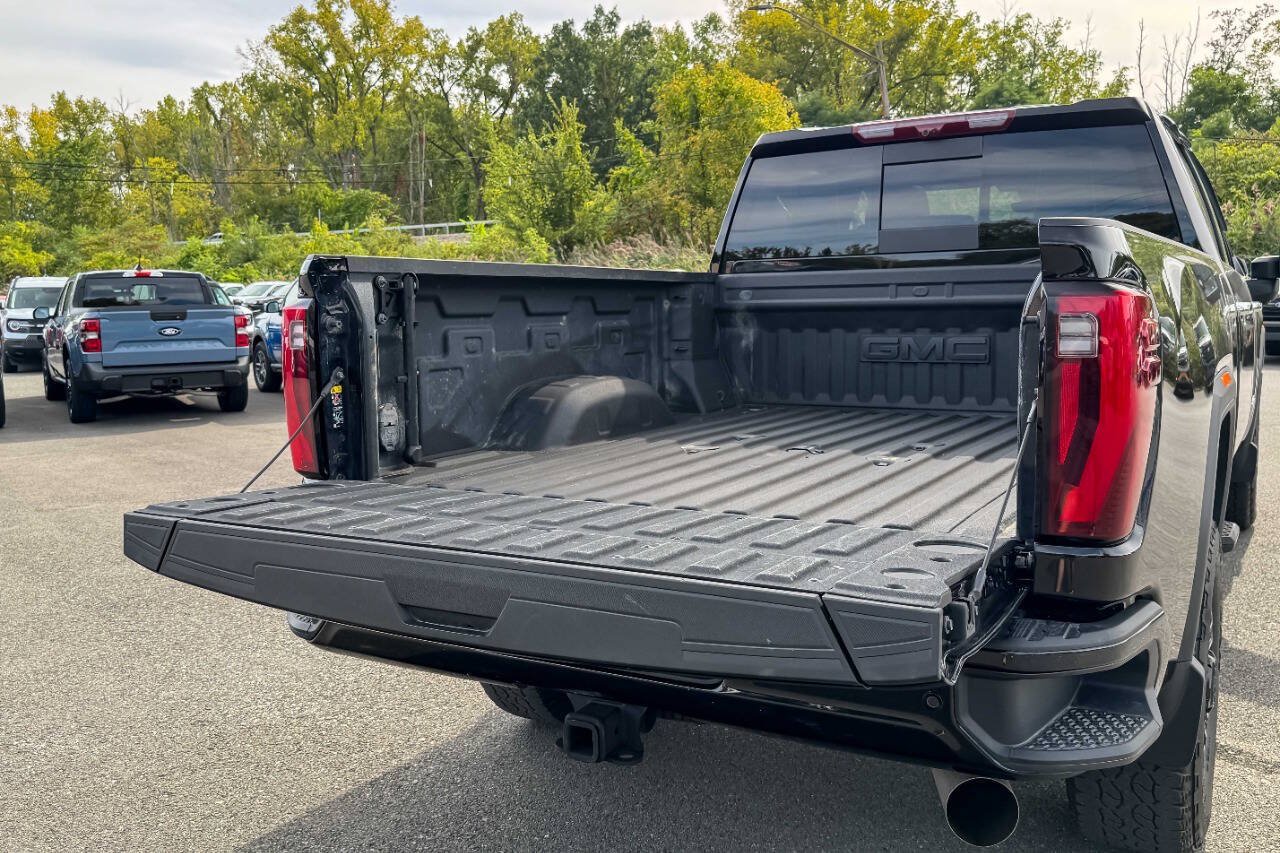 Used 2025 GMC Sierra 3500 Denali Ultimate AWD/4WD image 24