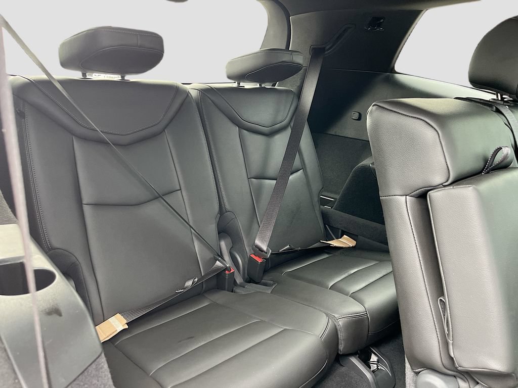 Used 2025 Cadillac XT6 Luxury FWD image 28