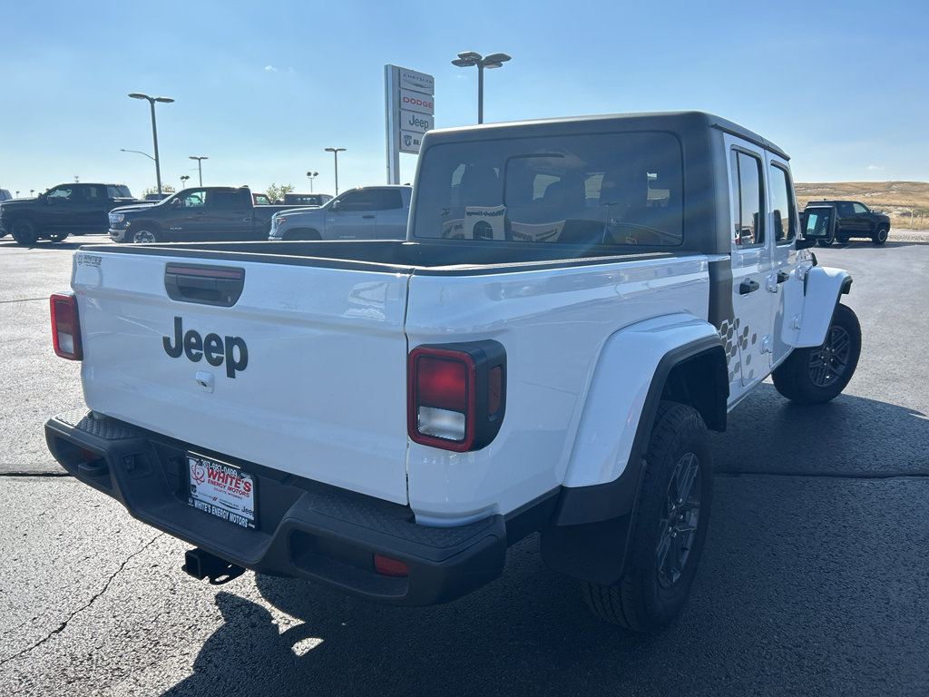 New 2025 Jeep Gladiator Sport image 7