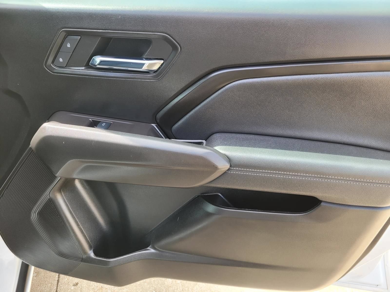 Used 2024 Chevrolet Colorado LT w/ LT Convenience Package RWD image 8