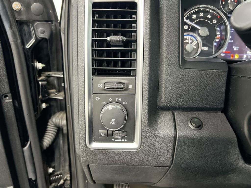 Used 2014 RAM 1500 Limited image 18