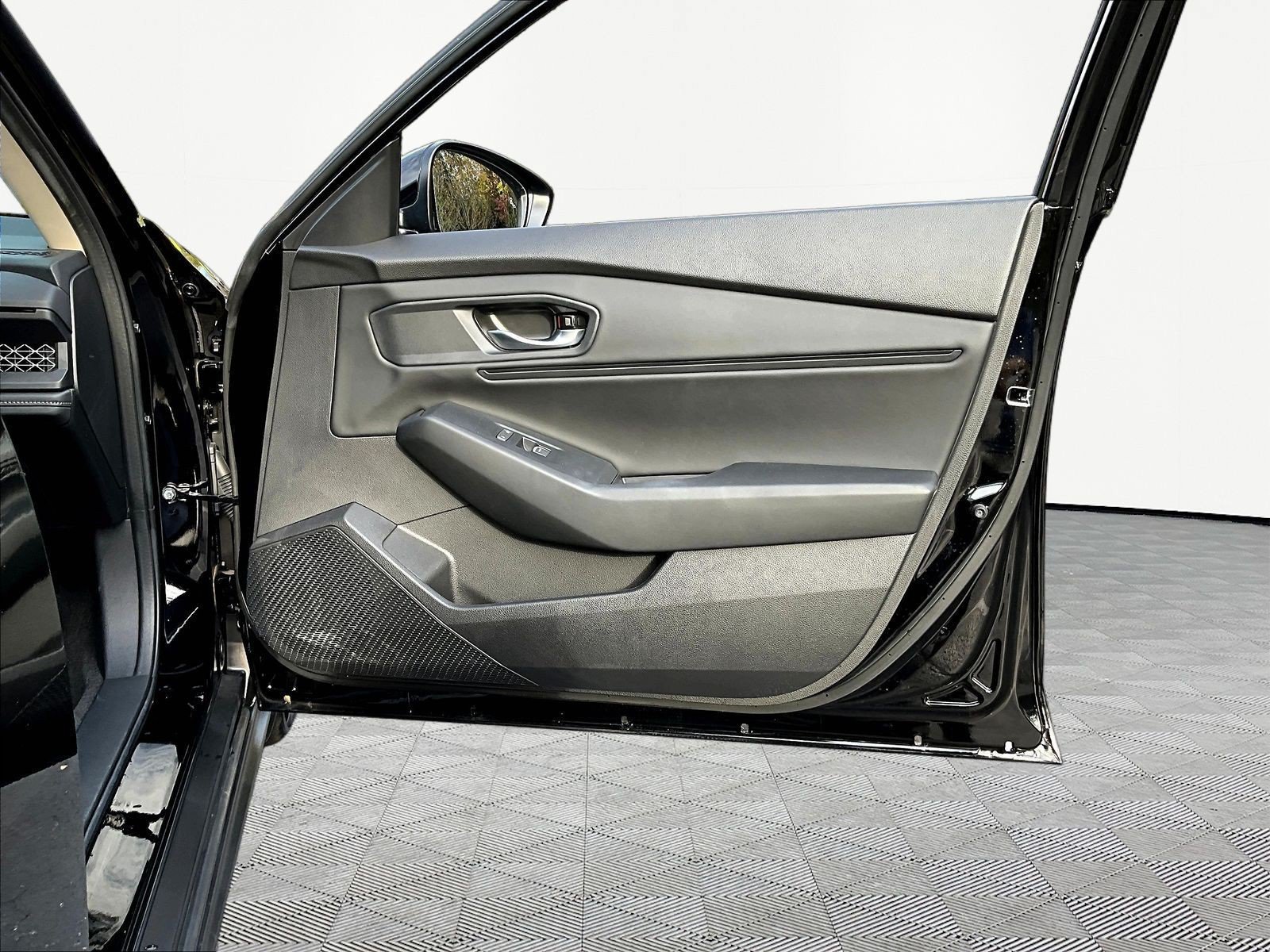 Used 2025 Honda Accord SE image 28