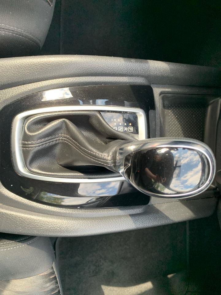 Used 2018 Nissan Rogue SV AWD/4WD image 15