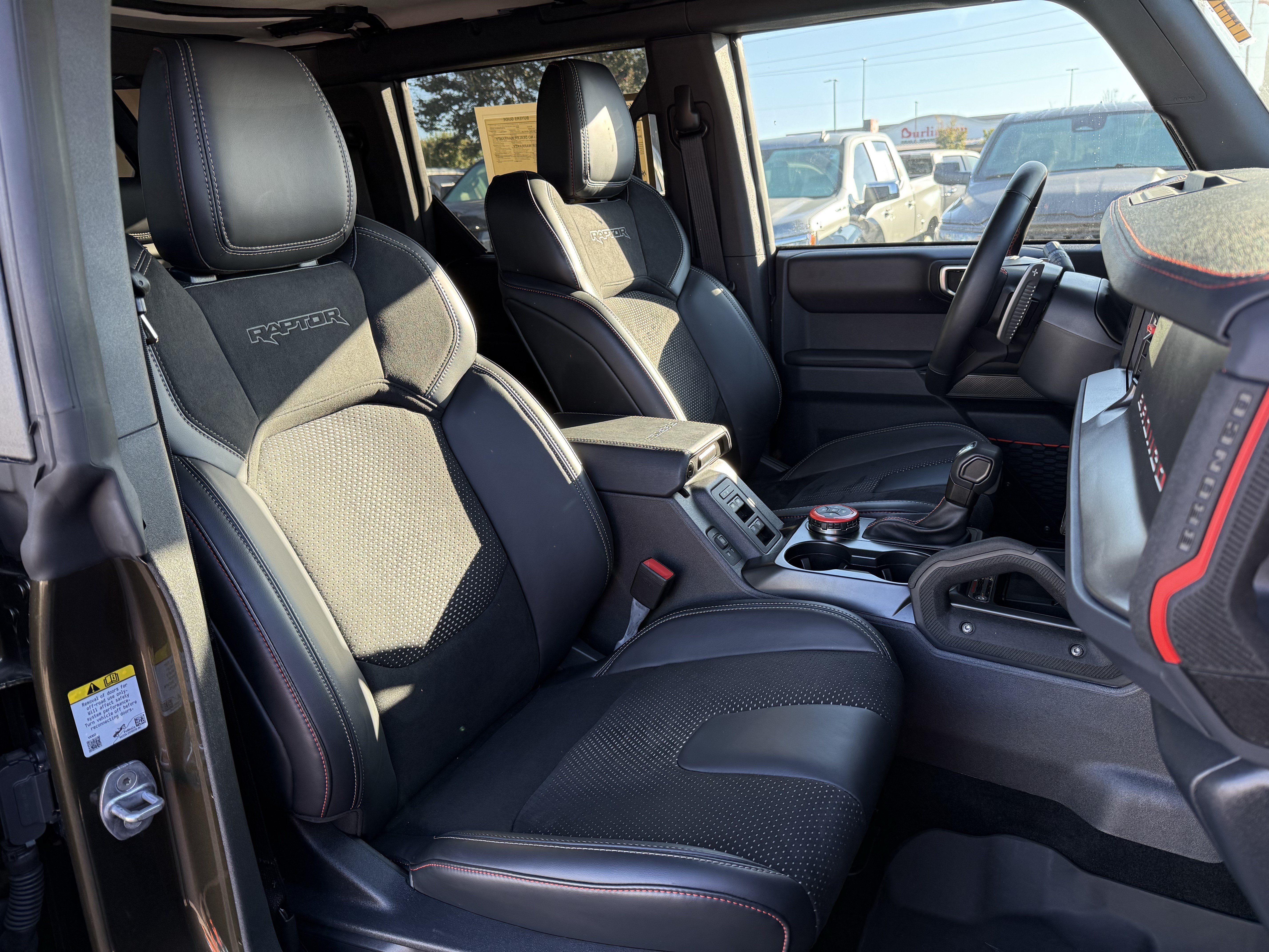 Used 2025 Ford Bronco Raptor AWD/4WD image 31