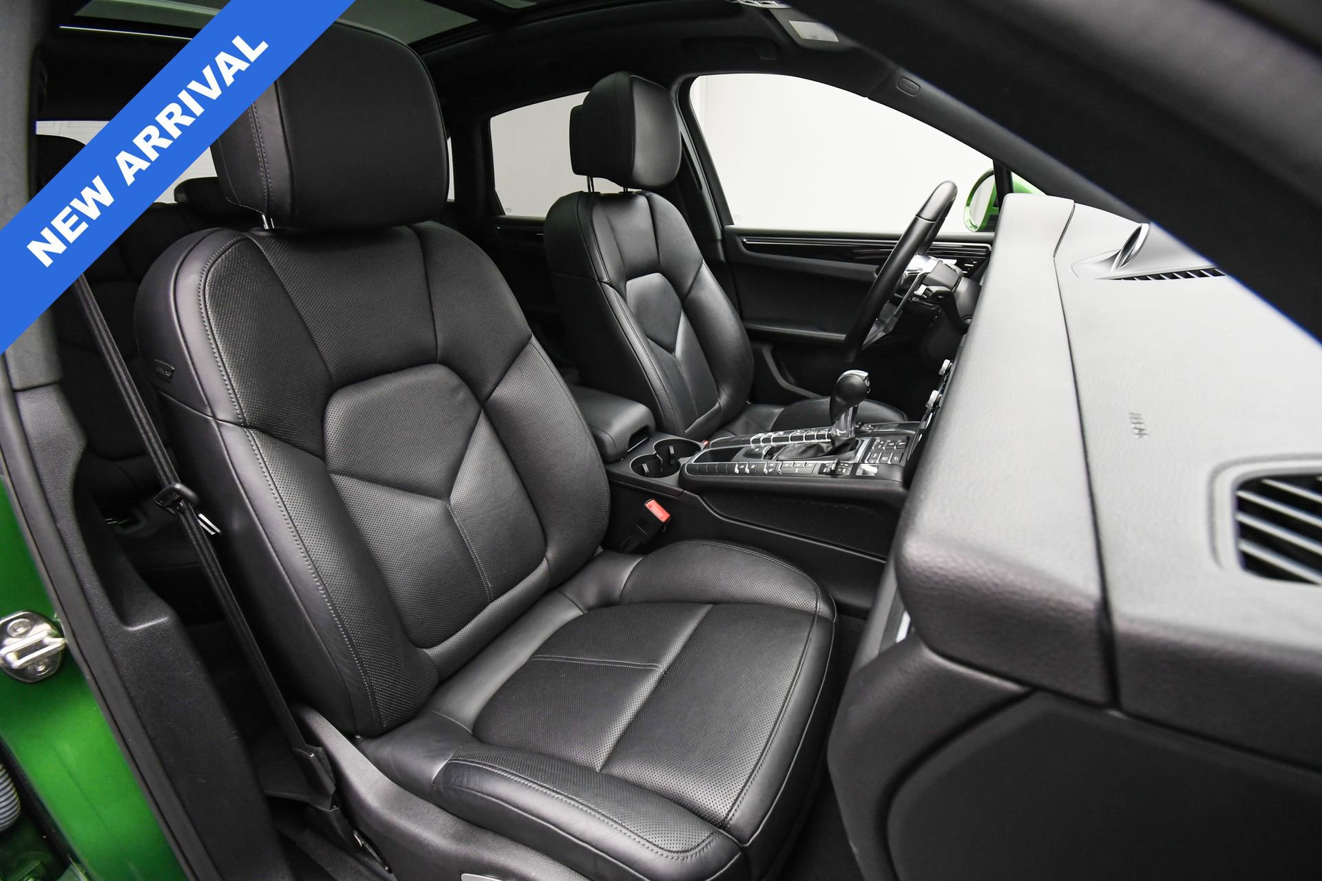 Used 2019 Porsche Macan Base image 17