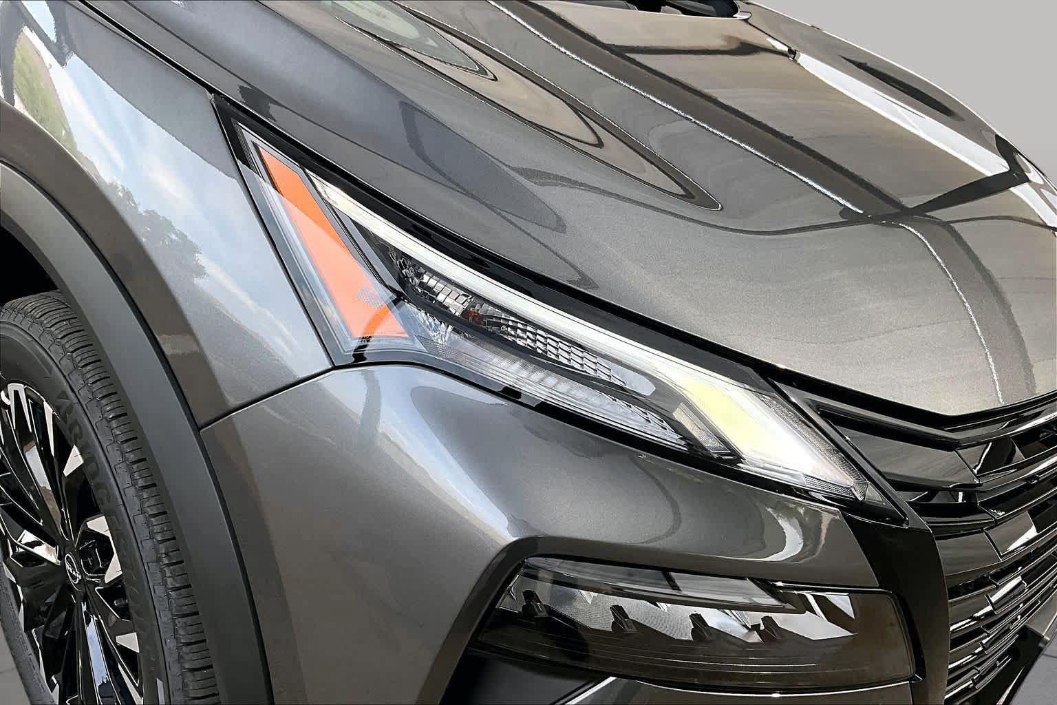 New 2026 Nissan Rogue Dark Armor FWD image 18