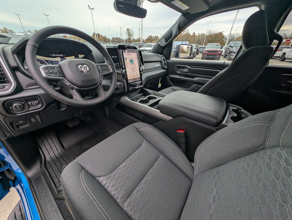 New 2026 RAM 1500 4x4 Crew Cab image 2