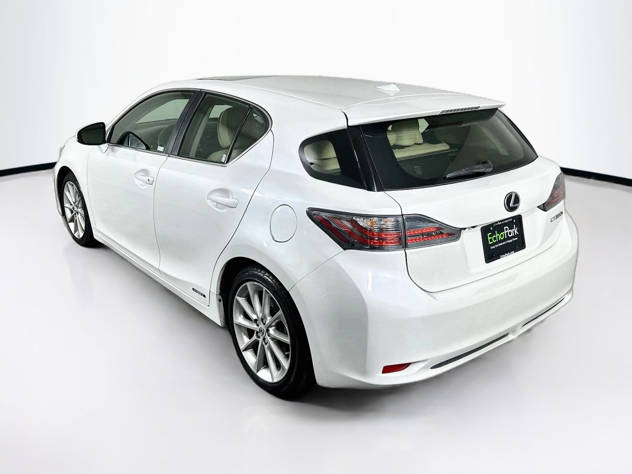 Used 2013 Lexus CT 200h w/ Premium Pkg w/Navigation FWD image 5
