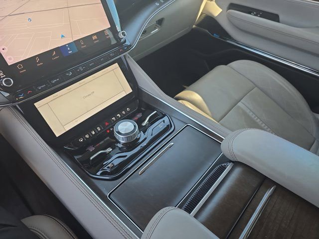 Used 2022 Jeep Grand Wagoneer Series II w/ Convenience Group III image 25