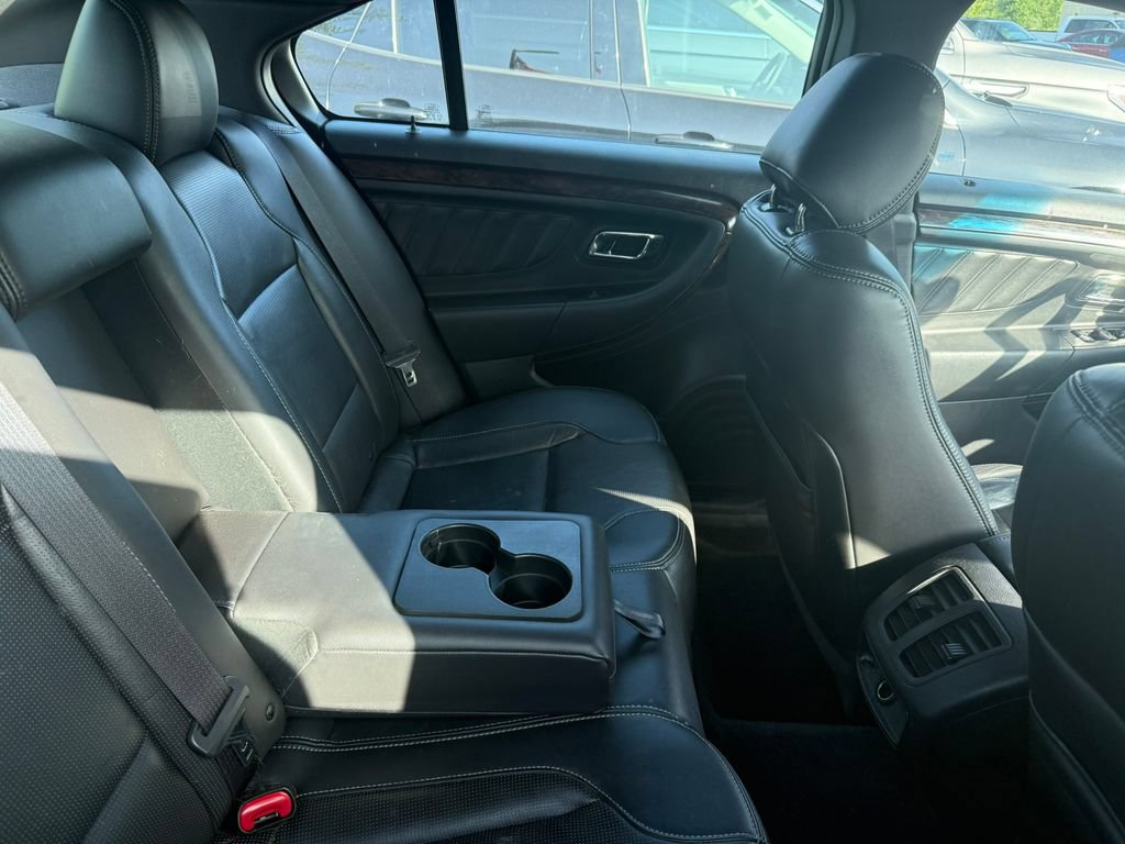 Used 2013 Ford Taurus Limited FWD image 11