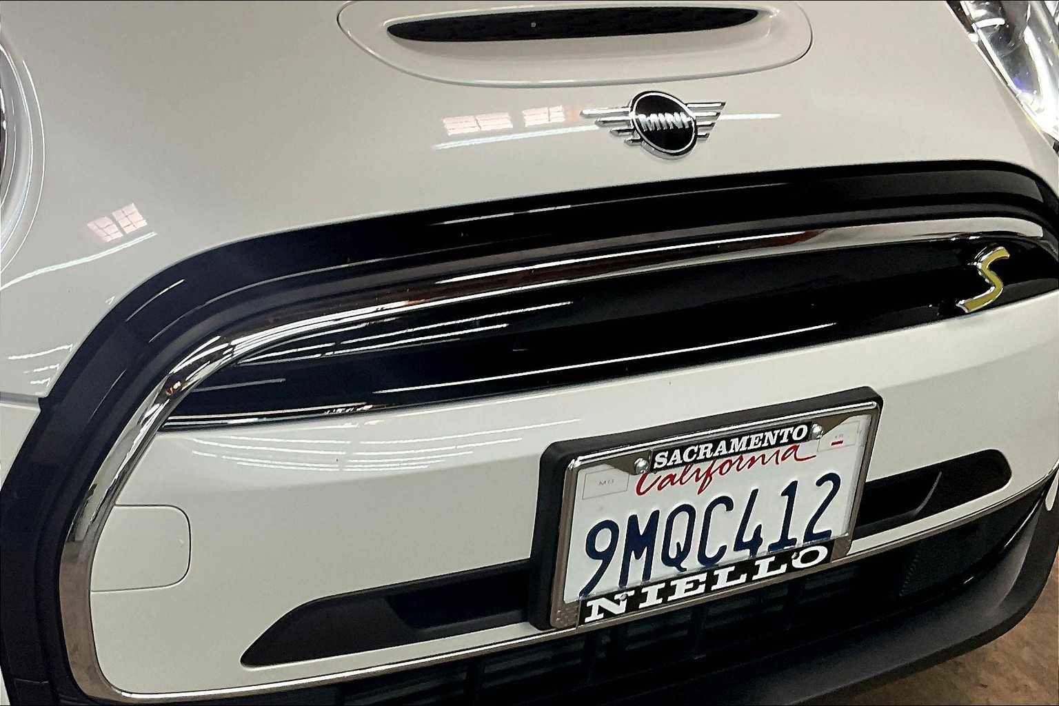 Used 2024 MINI Cooper SE image 33