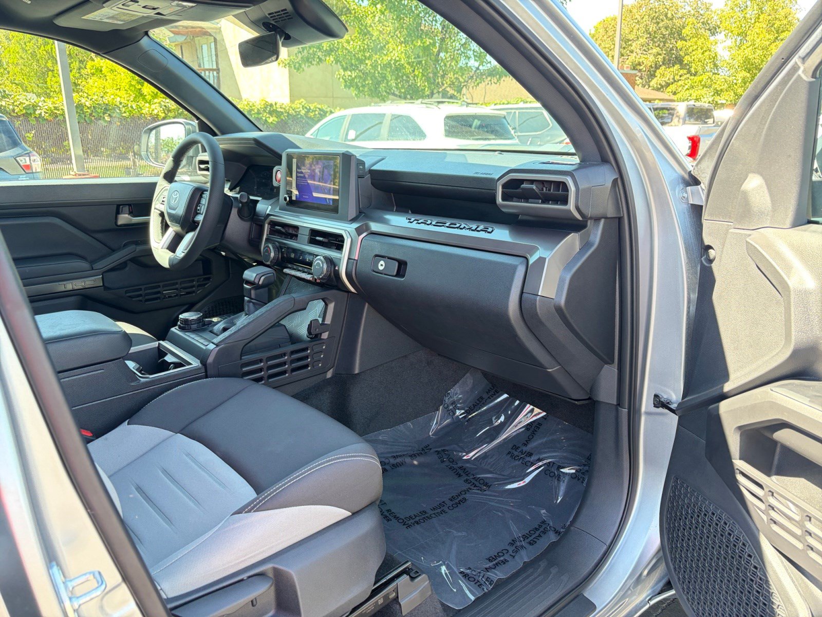 Certified 2025 Toyota Tacoma TRD Sport AWD/4WD image 28