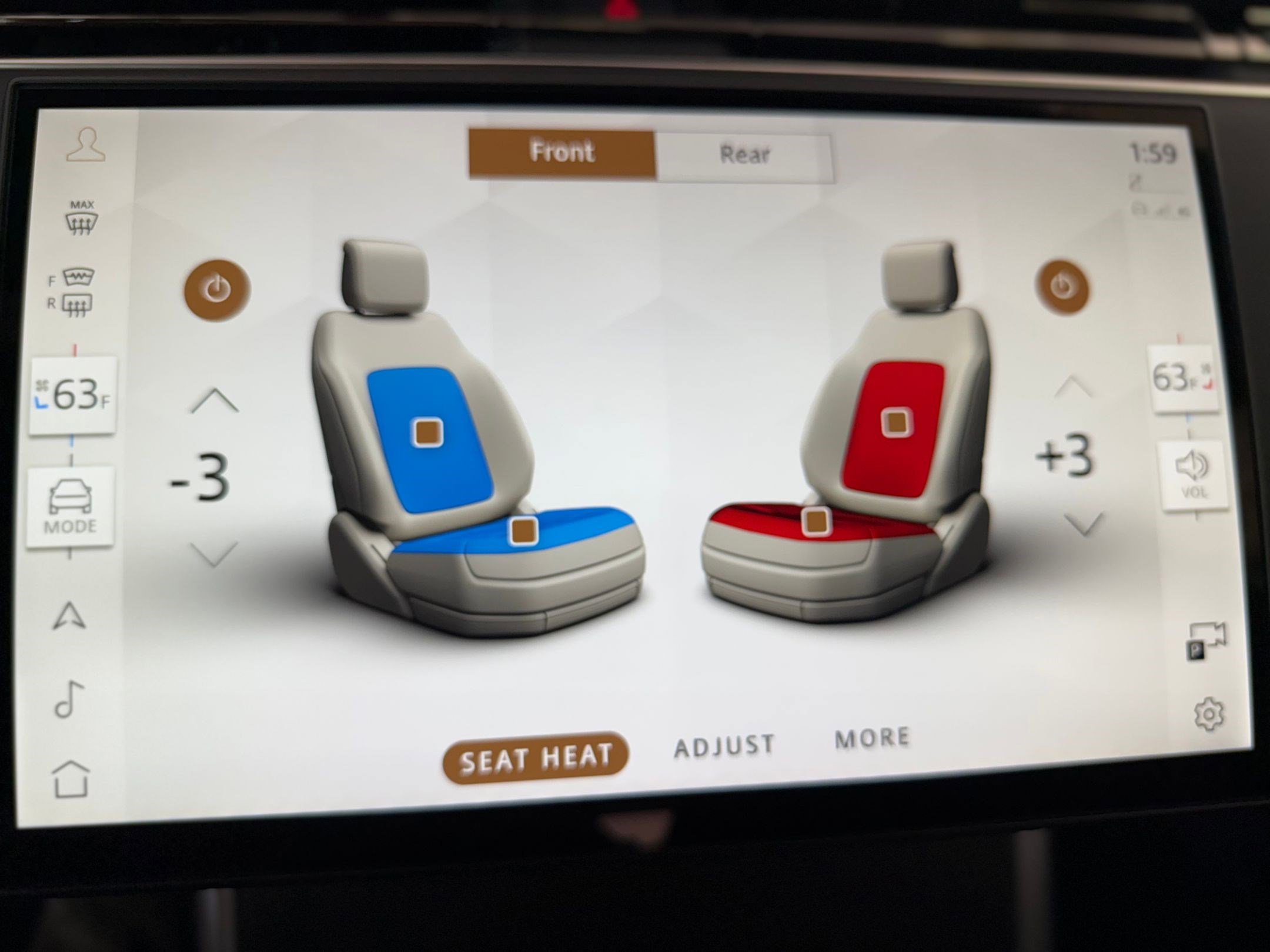 Certified 2025 Land Rover Range Rover SE image 24