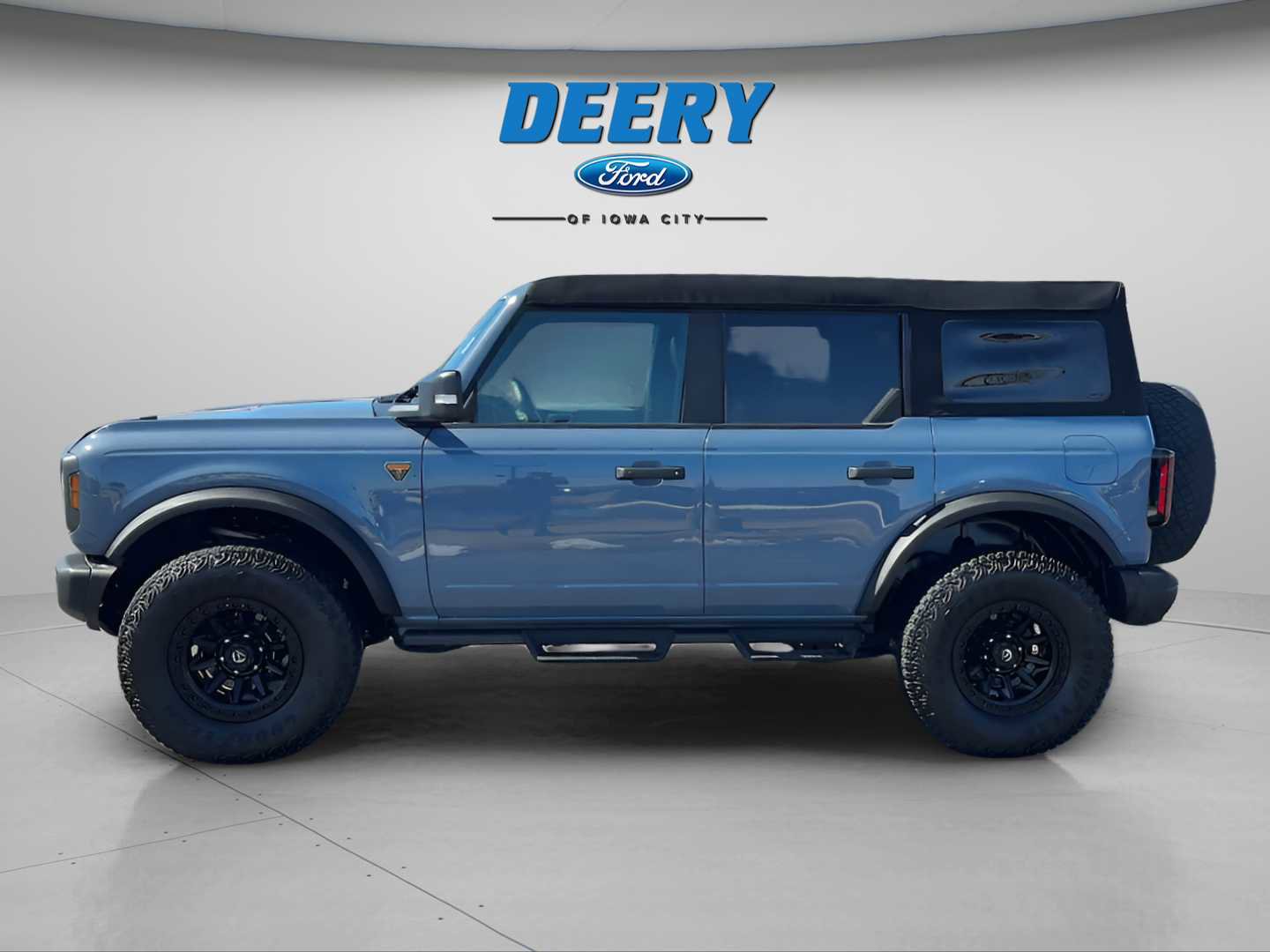 Used 2023 Ford Bronco Badlands image 3