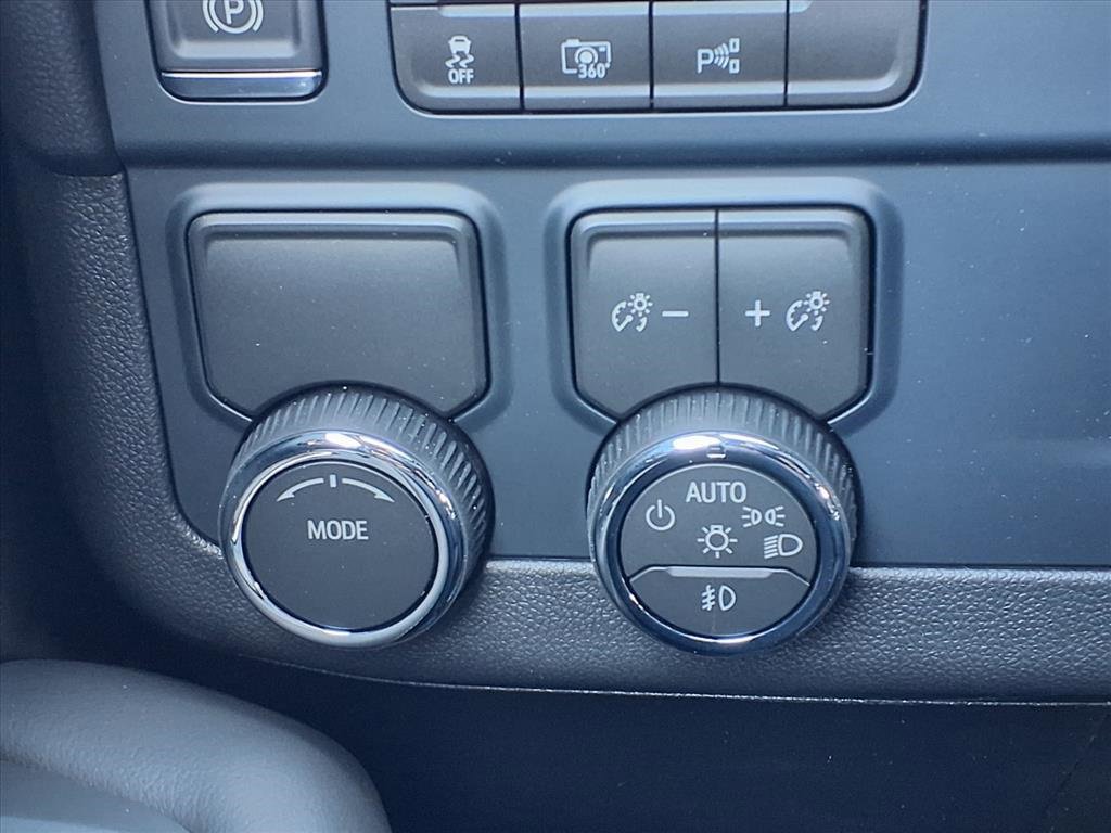 New 2026 Chevrolet Suburban Premier image 12