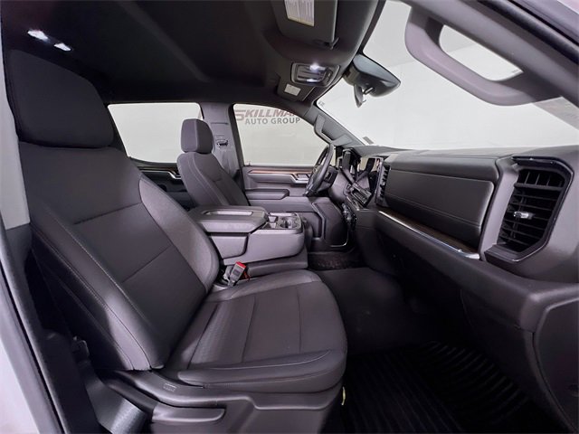 Used 2025 Chevrolet Silverado 1500 LT image 38