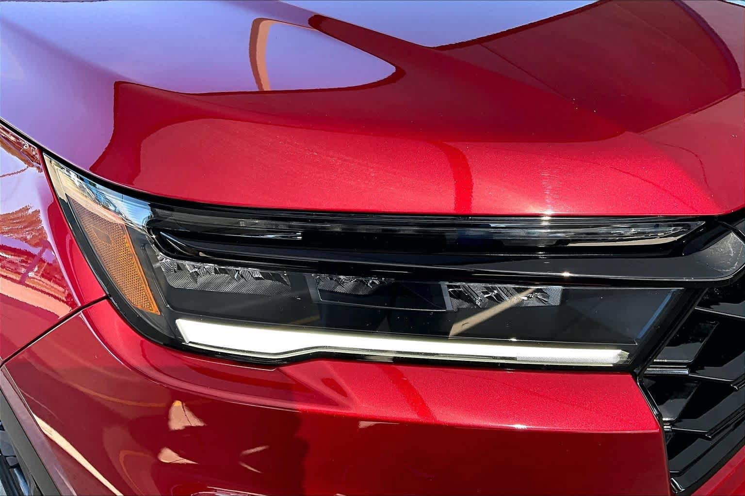 Certified 2025 Honda Pilot Black Edition image 28