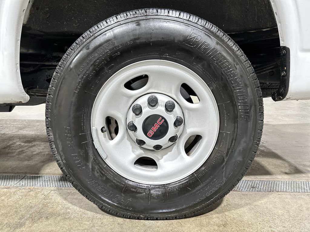 Used 2024 GMC Savana 2500 w/ Driver Convenience Package image 27