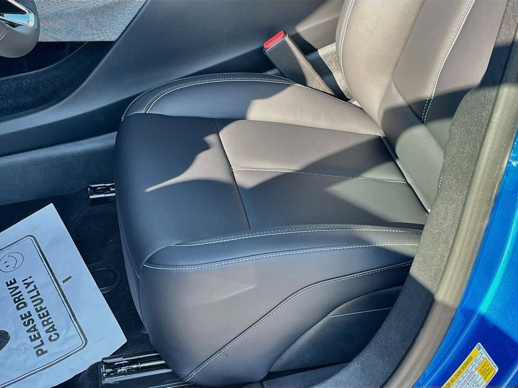New 2027 Cadillac Optiq Luxury RWD image 13