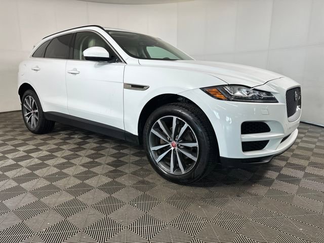 Used 2018 Jaguar F-PACE Prestige image 2