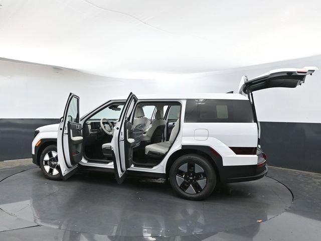 Used 2026 Hyundai Santa Fe SE FWD image 40