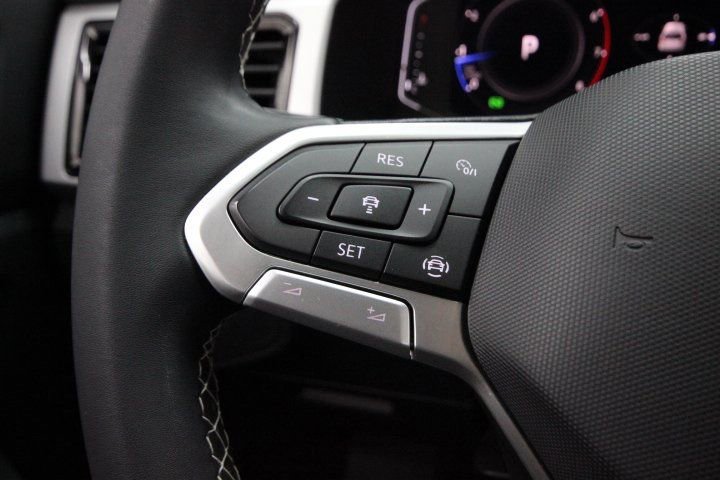 Used 2022 Volkswagen Atlas SE AWD/4WD image 19